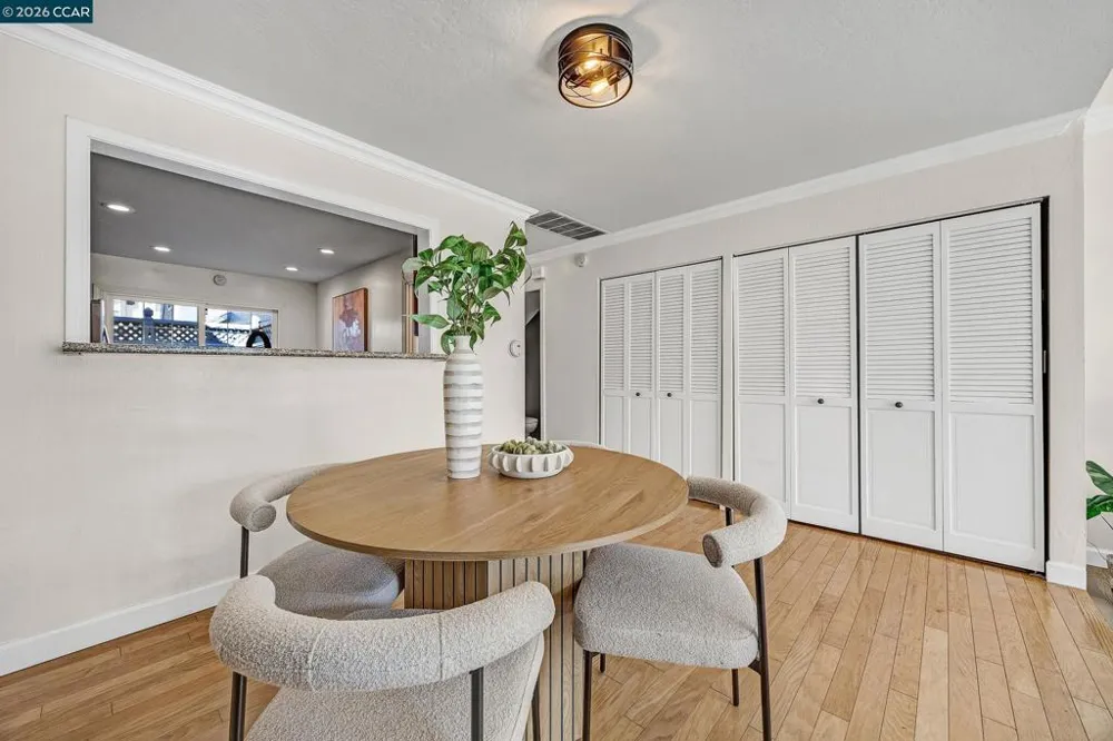 332 Marina Village Way Benicia, CA 94510