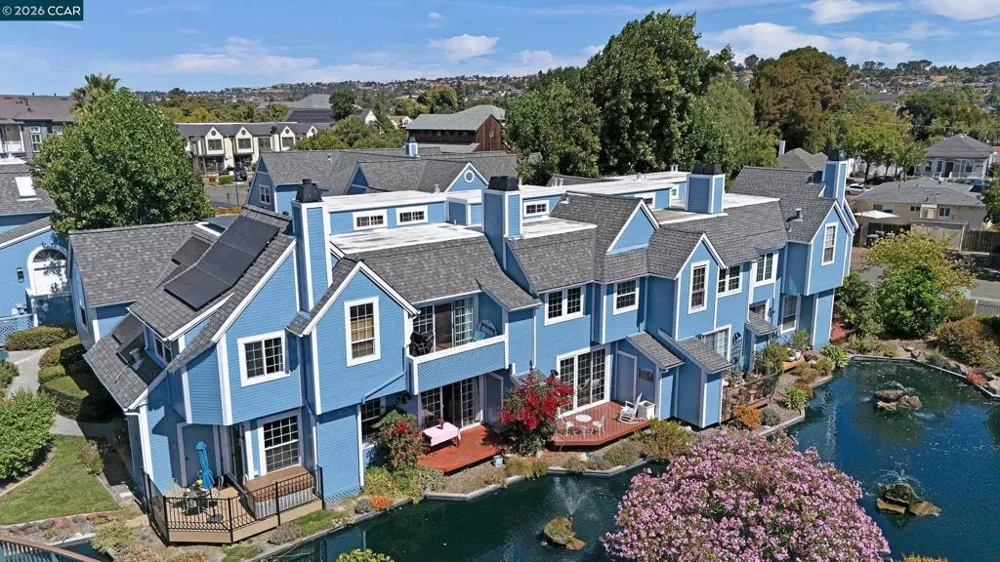 332 Marina Village Way Benicia, CA 94510