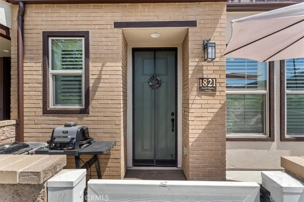 1821 Poppy Drive #5 Simi Valley, CA 93065