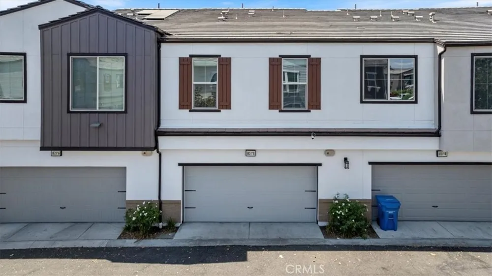 1821 Poppy Drive #5 Simi Valley, CA 93065
