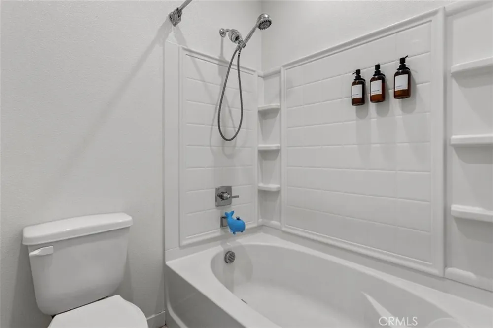 1821 Poppy Drive #5 Simi Valley, CA 93065