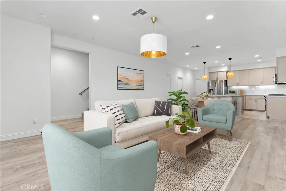 1821 Poppy Drive #5 Simi Valley, CA 93065