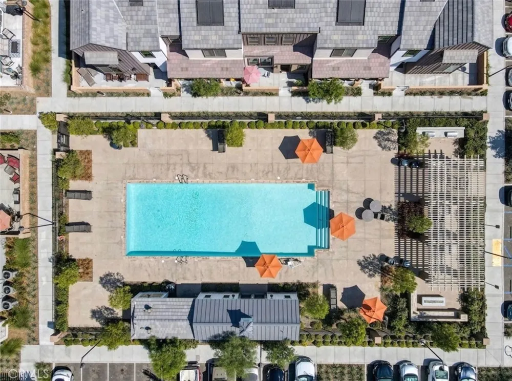 1821 Poppy Drive #5 Simi Valley, CA 93065