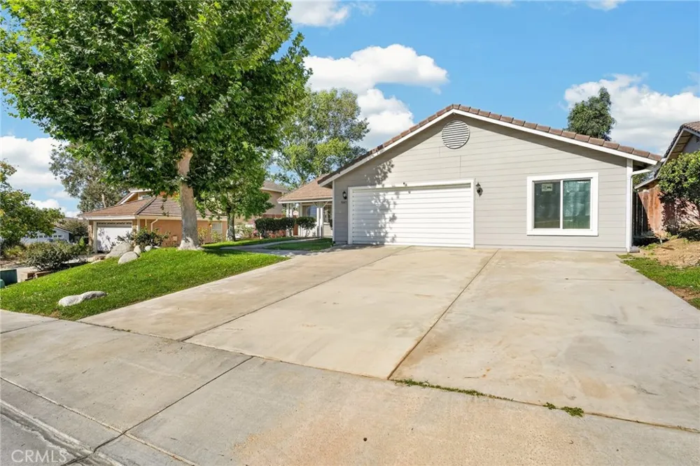 1043 Juniper Banning, CA 92220
