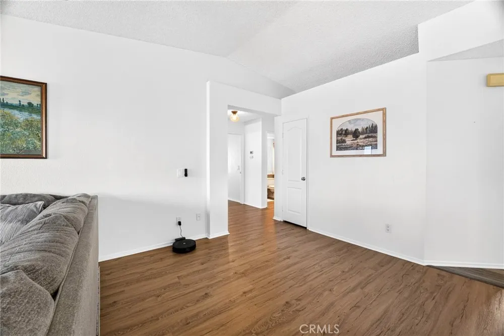 1043 Juniper Banning, CA 92220