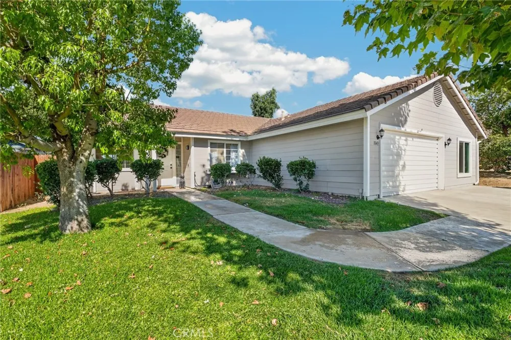 1043 Juniper Banning, CA 92220