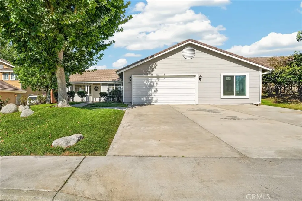1043 Juniper Banning, CA 92220