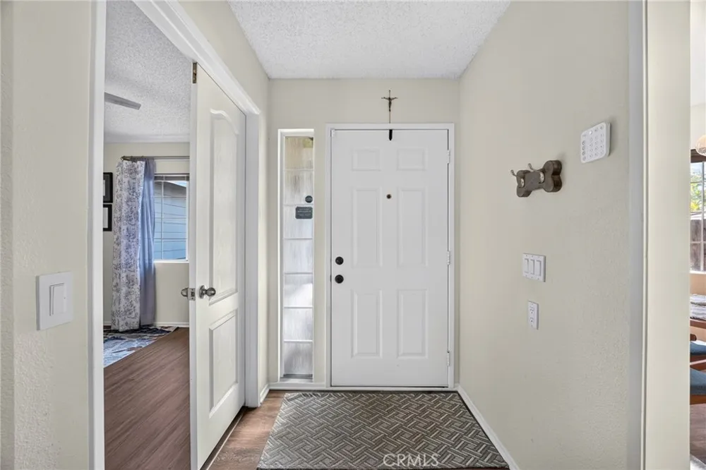 1043 Juniper Banning, CA 92220