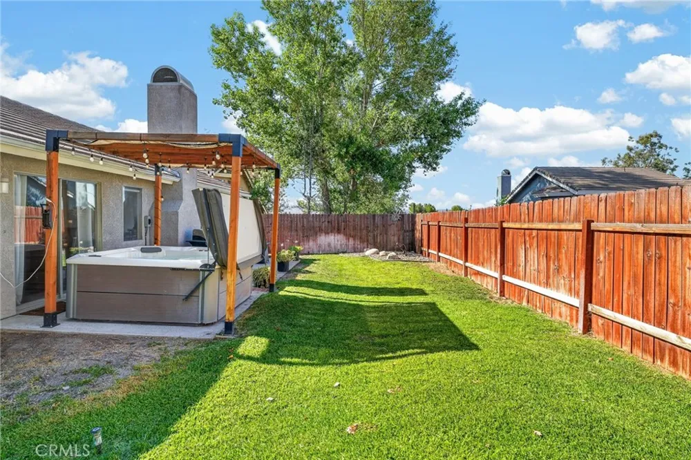 1043 Juniper Banning, CA 92220
