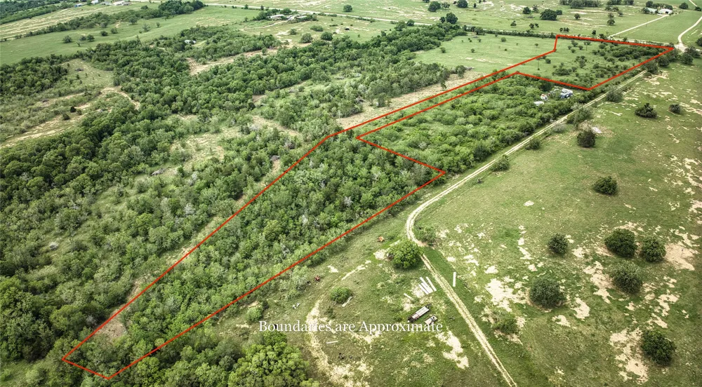 9296 Fm 713 Dale, TX 78616