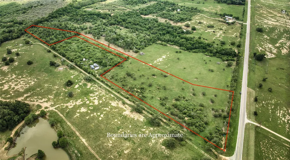 9296 Fm 713 Dale, TX 78616