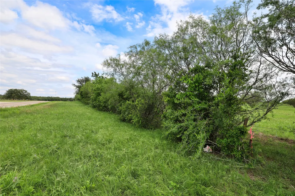 9296 Fm 713 Dale, TX 78616