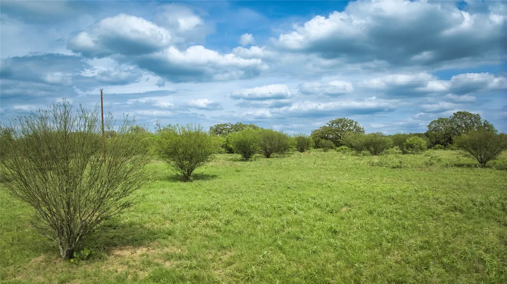 9296 Fm 713 Dale, TX 78616