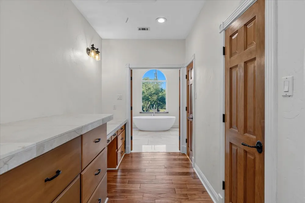 23600 Pedernales Canyon Trail Spicewood, TX 78669