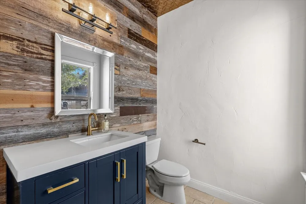 23600 Pedernales Canyon Trail Spicewood, TX 78669