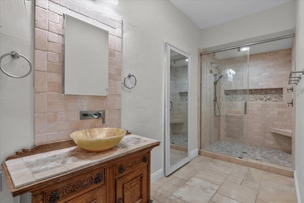 23600 Pedernales Canyon Trail Spicewood, TX 78669