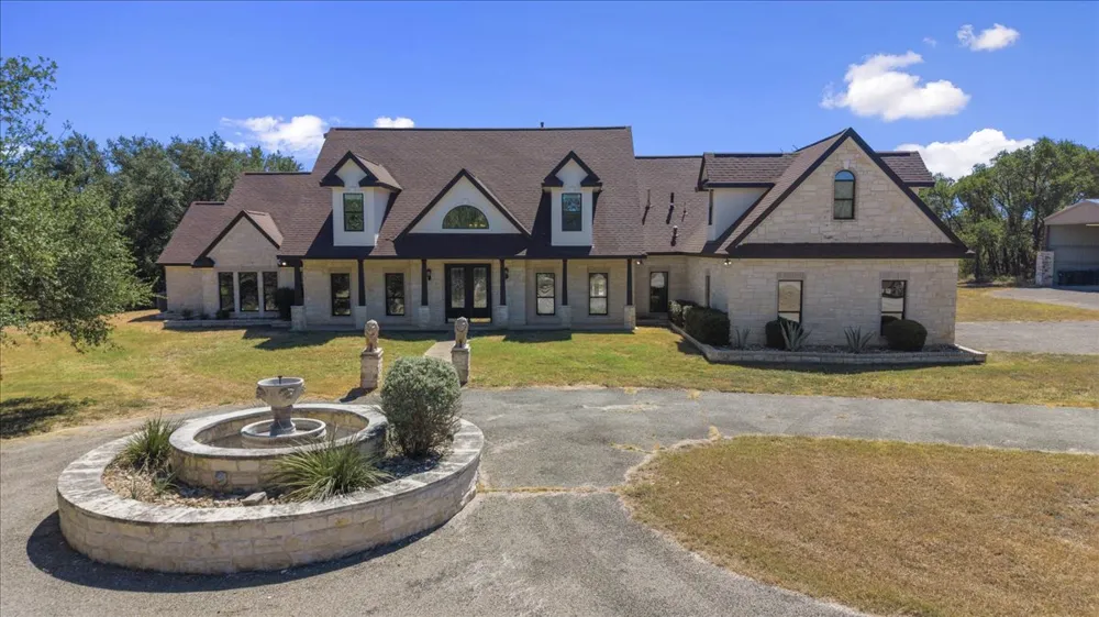 23600 Pedernales Canyon Trail Spicewood, TX 78669