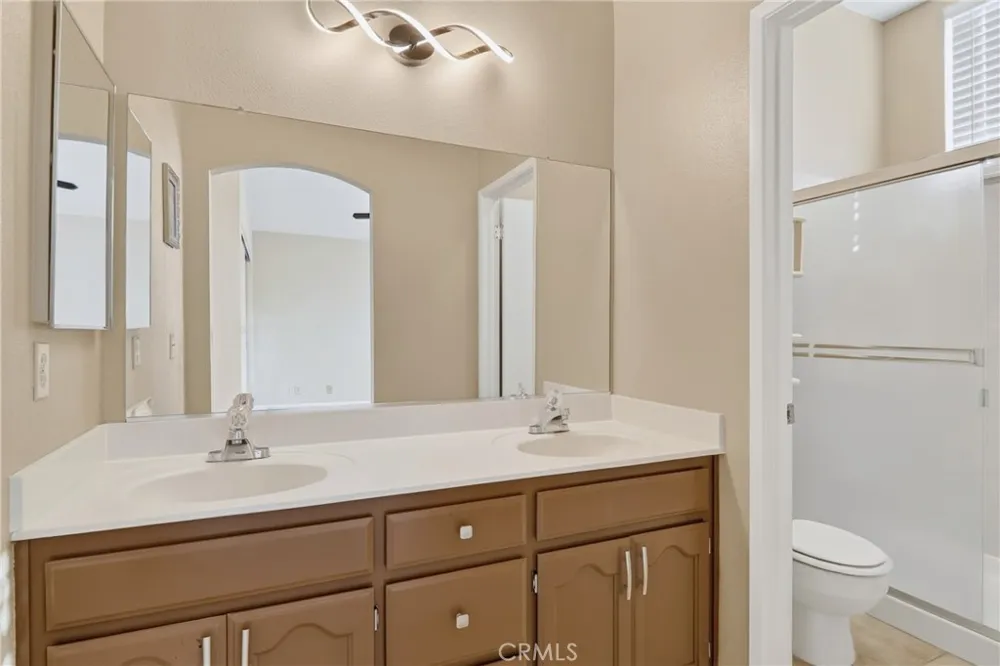 9667 Douglas Avenue Delhi, CA 95315