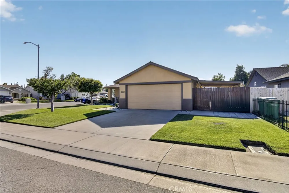 9667 Douglas Avenue Delhi, CA 95315