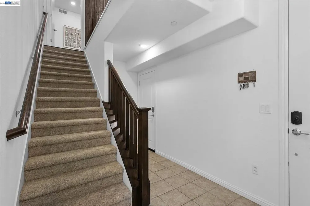 2071 Mahuron Cir San Jose, CA 95133