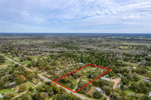 201 Artesian Drive