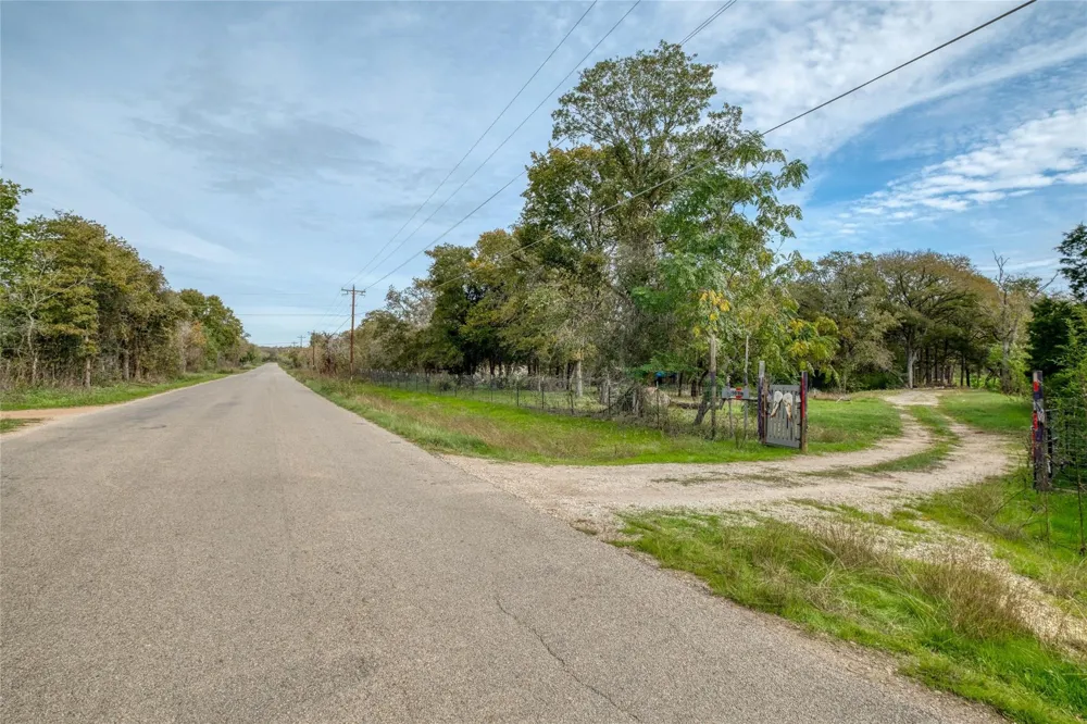 201 Artesian Drive Cedar Creek, TX 78612