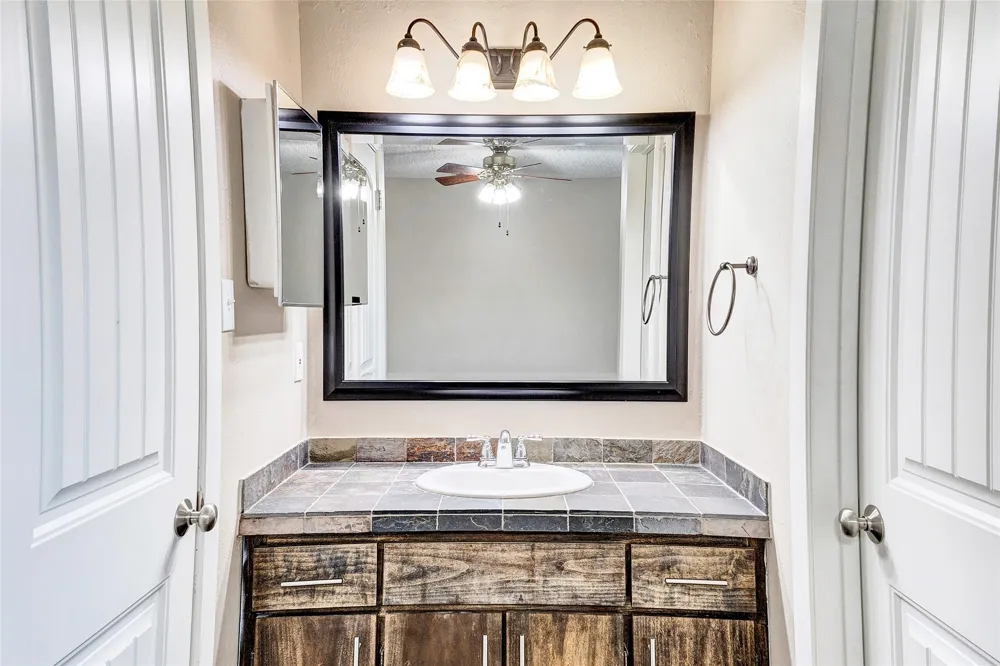 308 S Blue Ridge Parkway Cedar Park, TX 78613