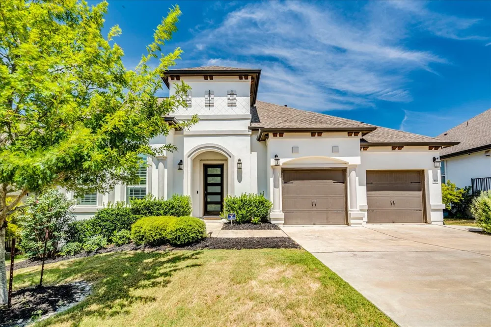 1725 Sunset Vista Cove Leander, TX 78641