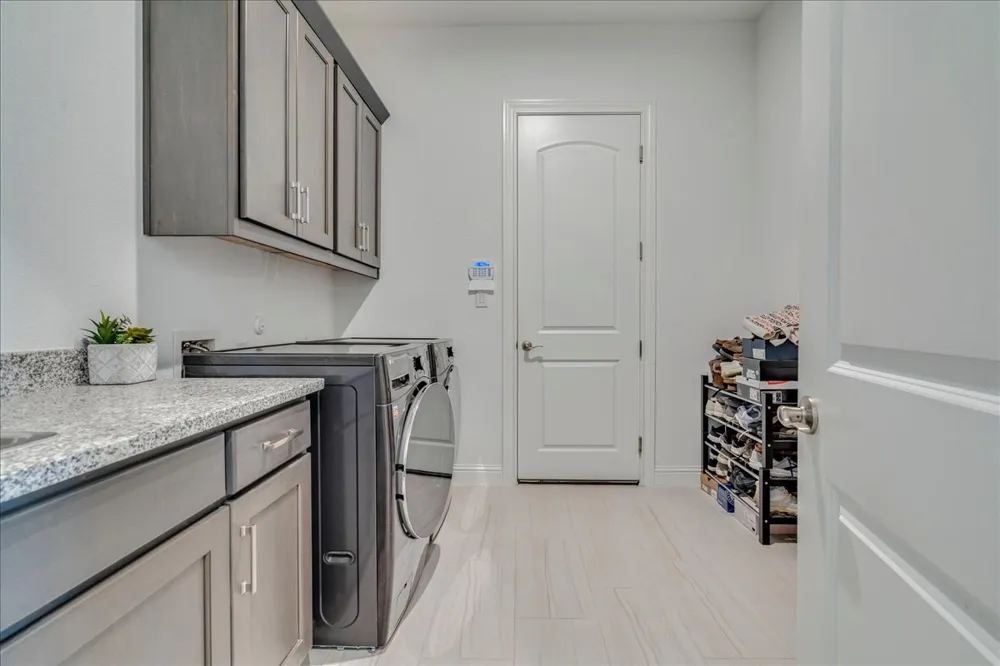 1725 Sunset Vista Cove Leander, TX 78641