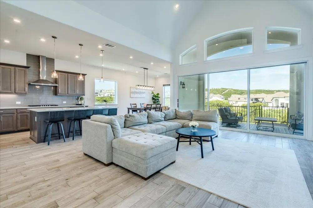 1725 Sunset Vista Cove Leander, TX 78641