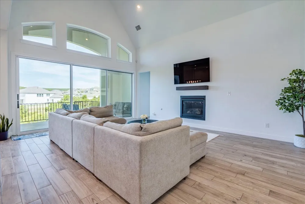 1725 Sunset Vista Cove Leander, TX 78641