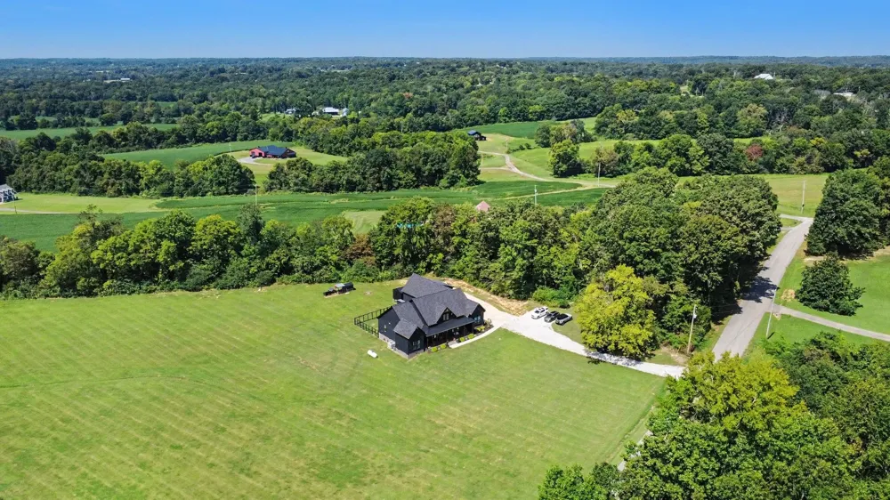 5456 Epps Rd Southside, TN 37171
