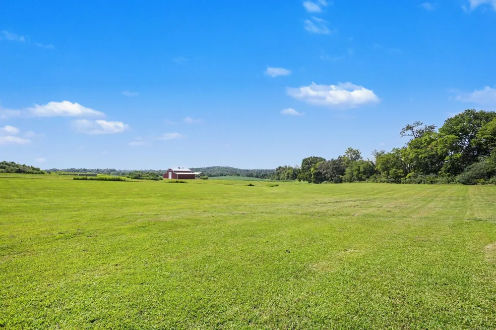 5456 Epps Rd Southside, TN 37171