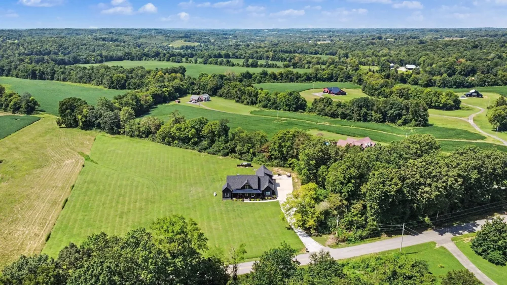 5456 Epps Rd Southside, TN 37171