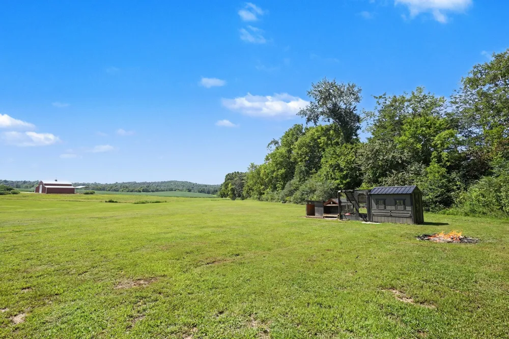 5456 Epps Rd Southside, TN 37171