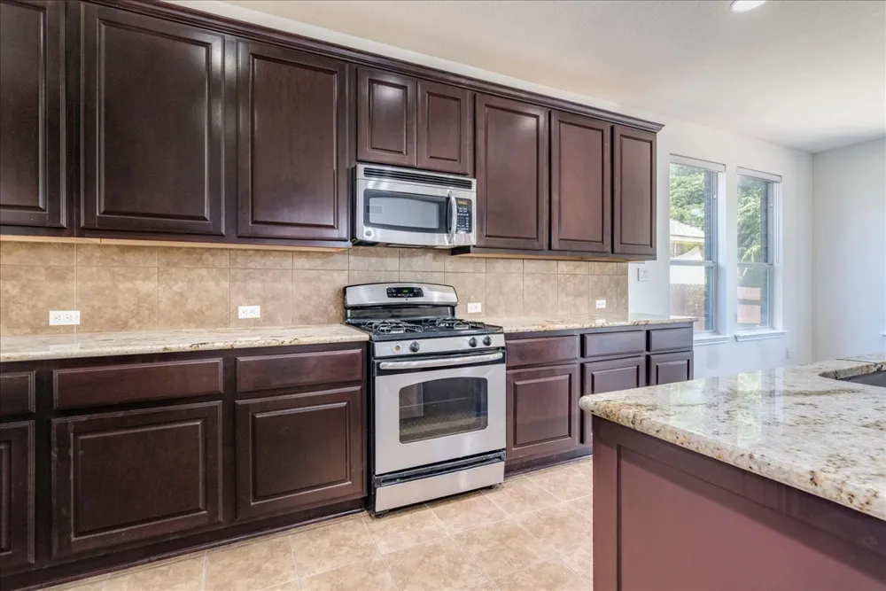 19013 Calming Stream Cove Pflugerville, TX 78660