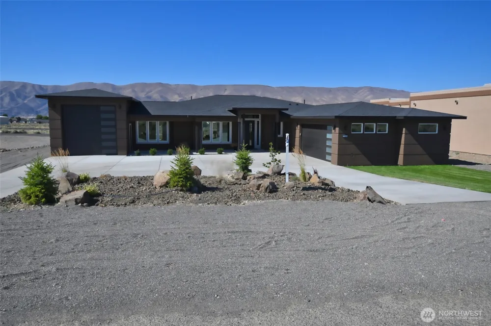 109 Wren Loop SW Mattawa, WA 99349