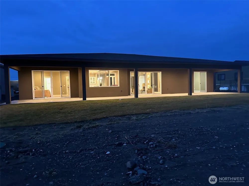 109 Wren Loop SW Mattawa, WA 99349