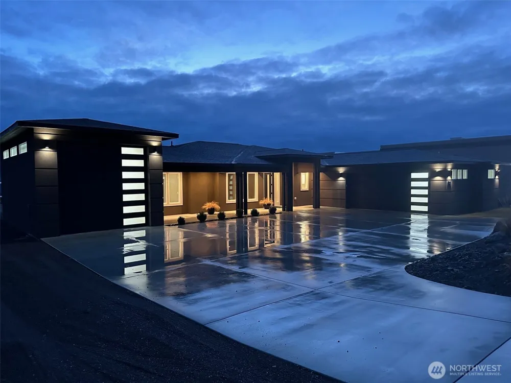 109 Wren Loop SW Mattawa, WA 99349