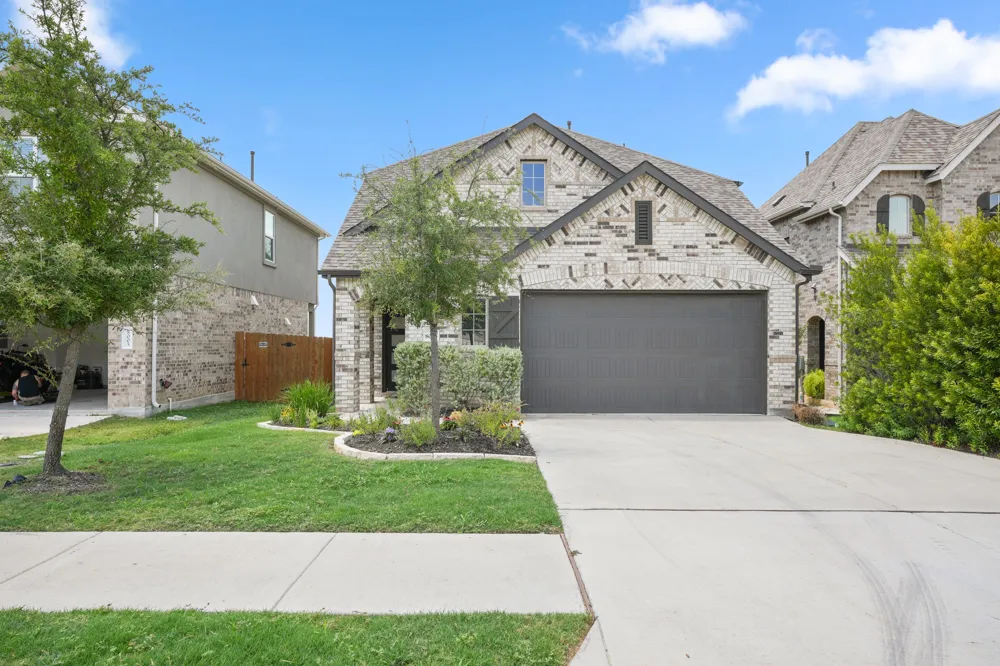 8009 Copper Prairie Bend Lago Vista, TX 78645