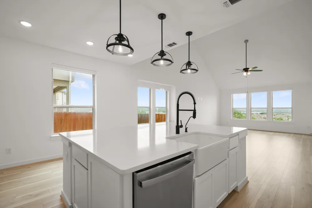 8009 Copper Prairie Bend Lago Vista, TX 78645