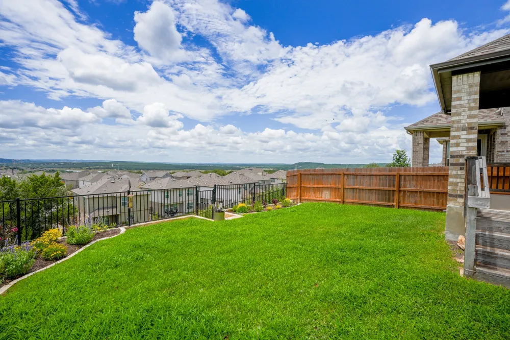8009 Copper Prairie Bend Lago Vista, TX 78645