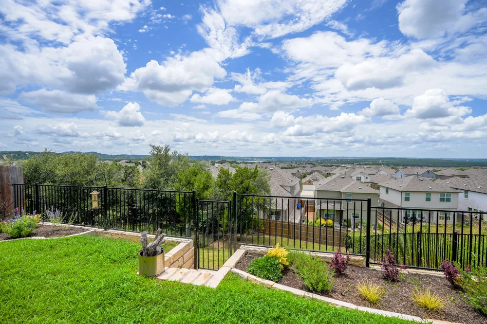 8009 Copper Prairie Bend Lago Vista, TX 78645