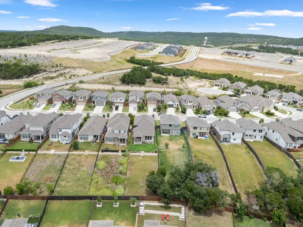8009 Copper Prairie Bend Lago Vista, TX 78645