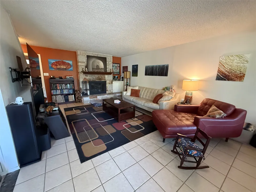 7108 Shadywood Drive Austin, TX 78745