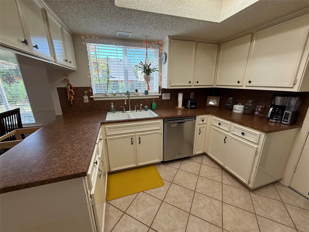 7108 Shadywood Drive Austin, TX 78745