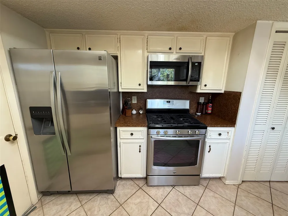 7108 Shadywood Drive Austin, TX 78745