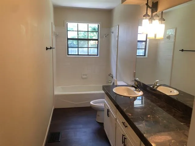 268 Quail Street Meadowlakes, TX 78654