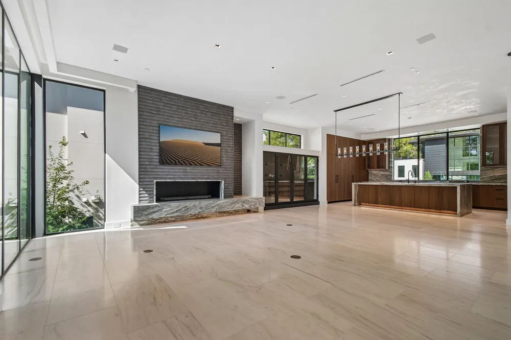 2503 Westlake Drive #301 Austin, TX 78746