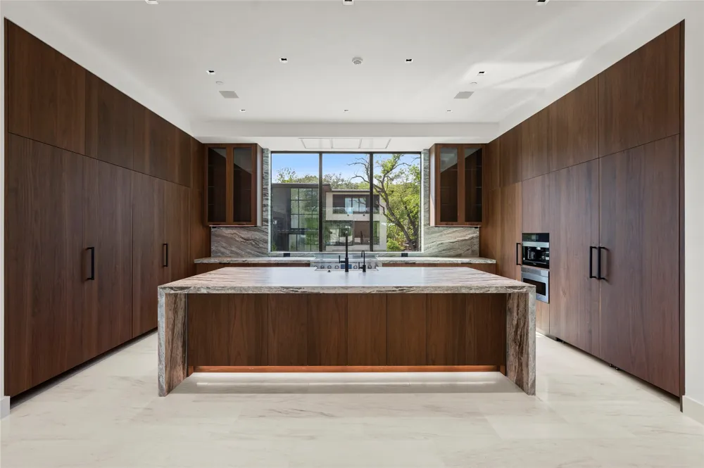 2503 Westlake Drive #301 Austin, TX 78746